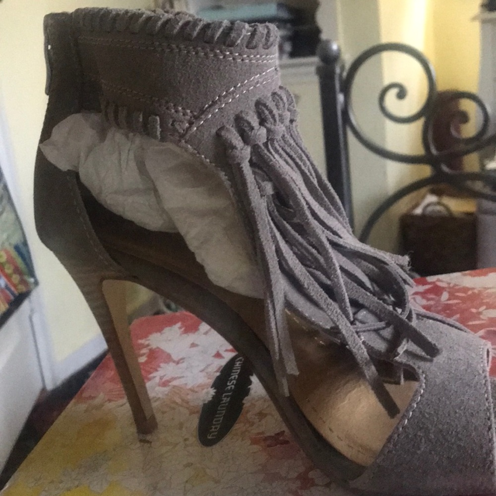 Chinese Laundry Dress sandal in split suede